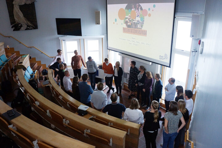 Gruppövning med Popkollo. Foto: Sveriges unga akademi