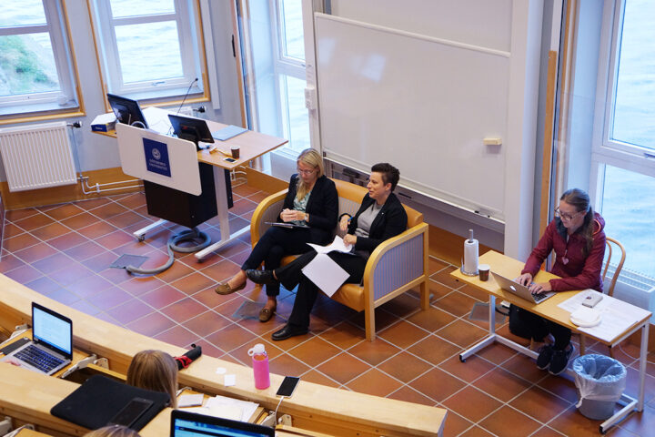 Ordförande och VD. Foto: Sveriges unga akademi