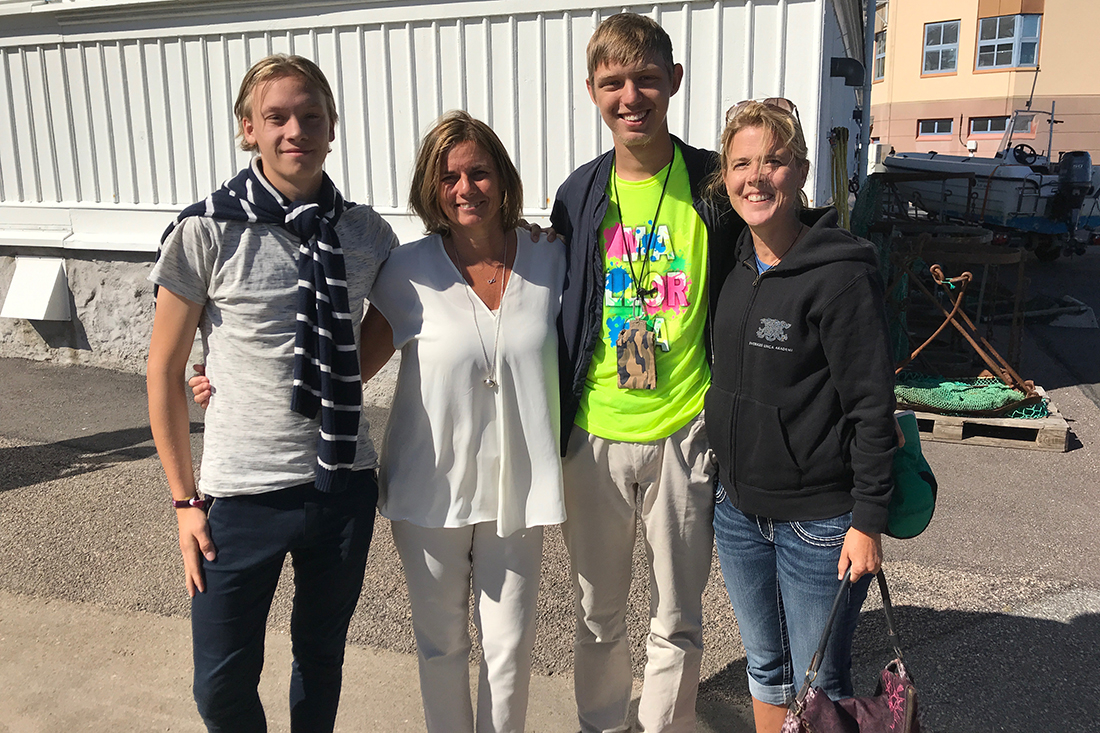 Ludvig, Isabella Lövin, Fredrik och Anna Rising. Foto: Sveriges unga akademi