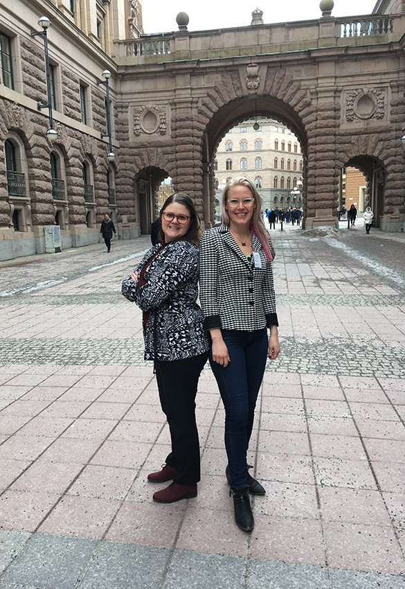 Emma Hult och Anna Dreber Almenberg Foto: Sveriges unga akademi