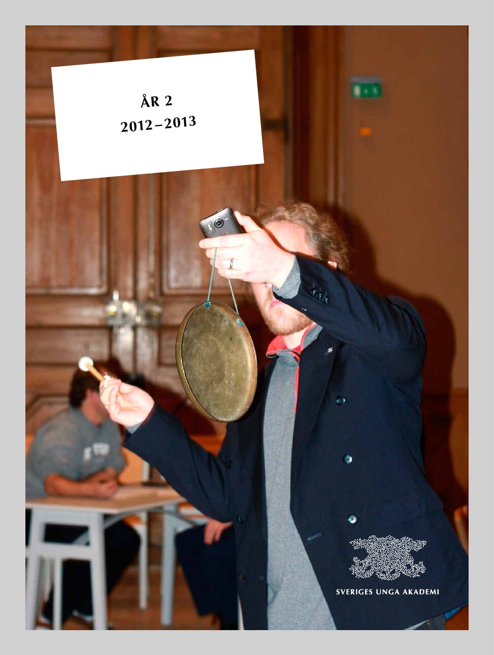 År 2 omslag